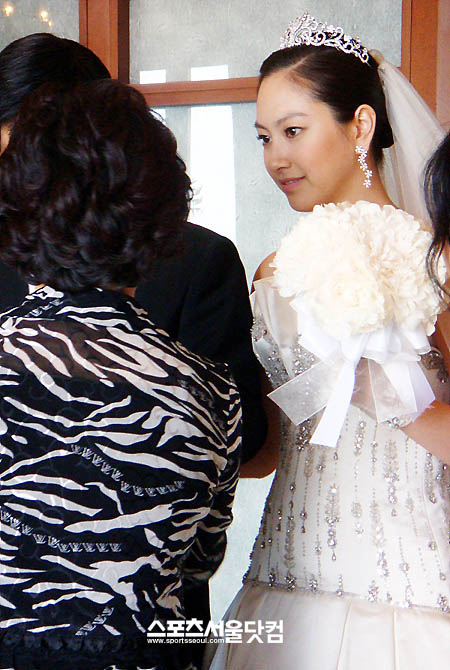 زواج مشاهير كوريا 20090528_shinae_4