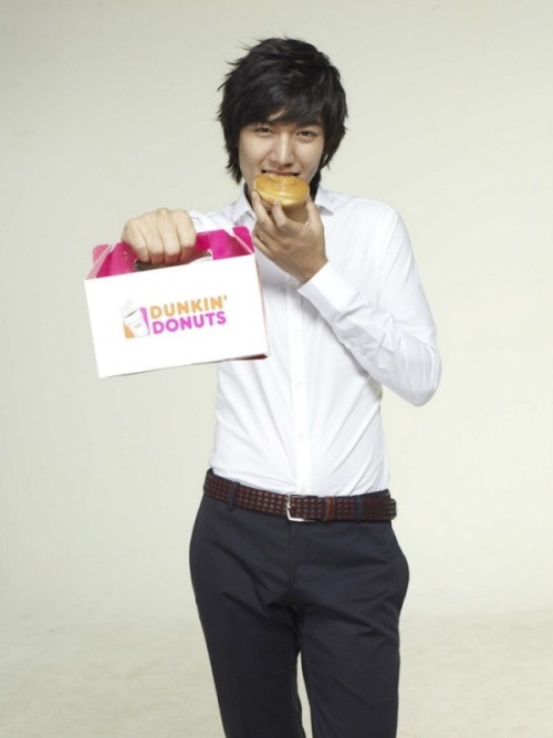 [] Lee Minho   Dunkin Donuts ,