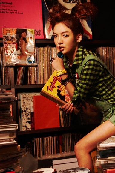 [صور] الألبوم الثاني لفرقة Girls’ Generation 20100128_snsdalbumscan10